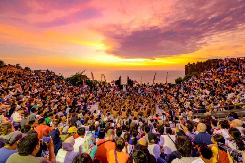 Bali mengalami pemadaman listrik massal sejak Jumat (2/5/2025) pukul 16.00 Wita.(Dok. Shutterstock/Aries Hendrick Apriyanto)
