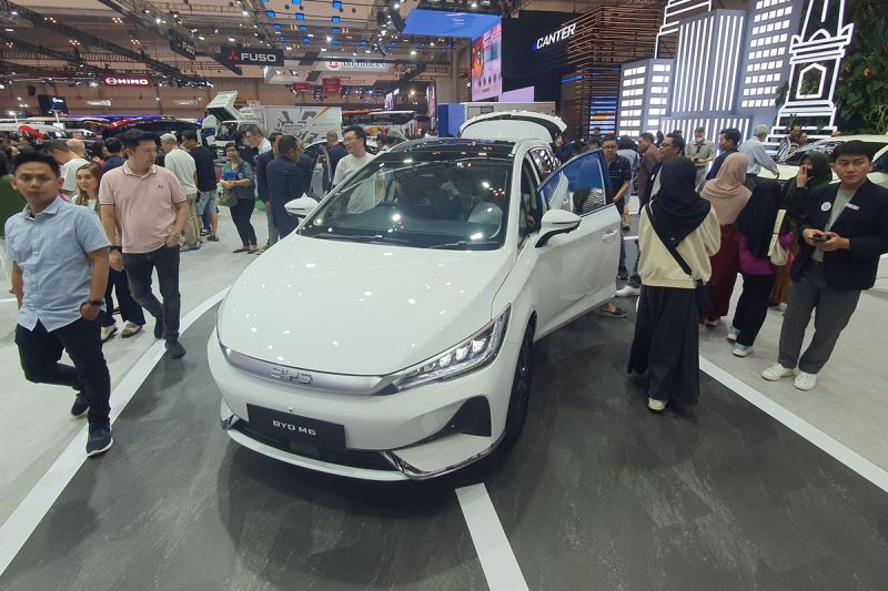 BYD M6 GIIAS 2024(KOMPAS.com/STANLY RAVEL)