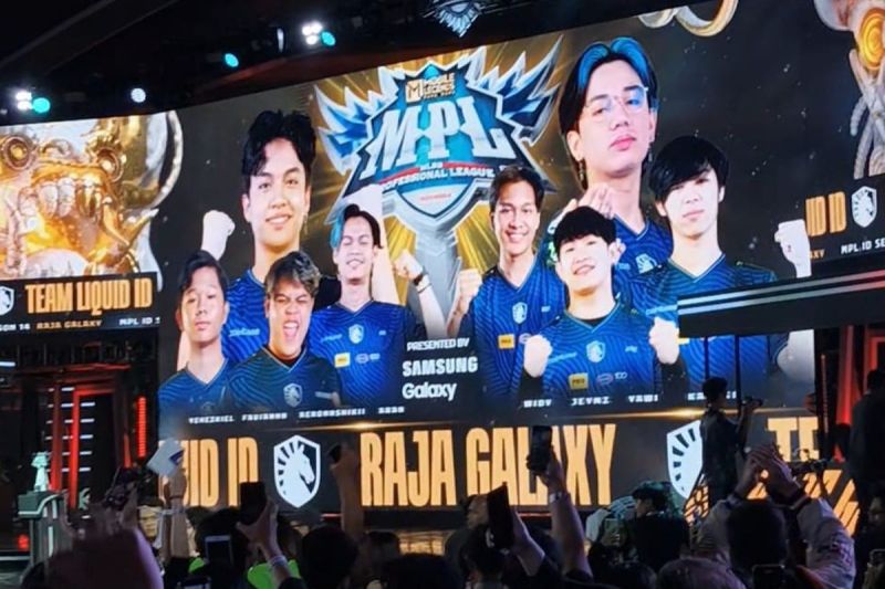 Team Liquid menjadi juara MPL S14 setelah mengalahkan RRQ Hoshi dengan skor 4-3 di grand final. (KOMPAS.com/BILL CLINTEN)