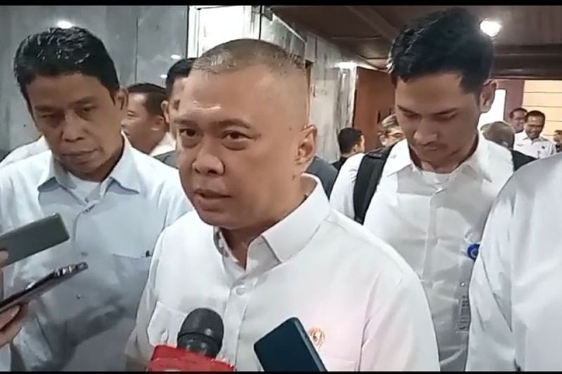 Menteri Perhubungan (Menhub) Dudy Purwagandhi usai menghadiri Rapat Kerja dengan DPR RI Komisi V di Jakarta, Rabu (6/11/2024).(Elsa catriana/Kompas.com)