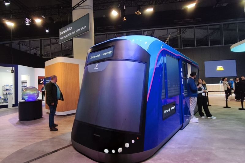 Ilustrasi tram di booth Ericsson di Mobile World Congress (MWC) 2025 Barcelona, Spanyol, Senin (3/3/2025).(Kompas.com/BILL CLINTEN)