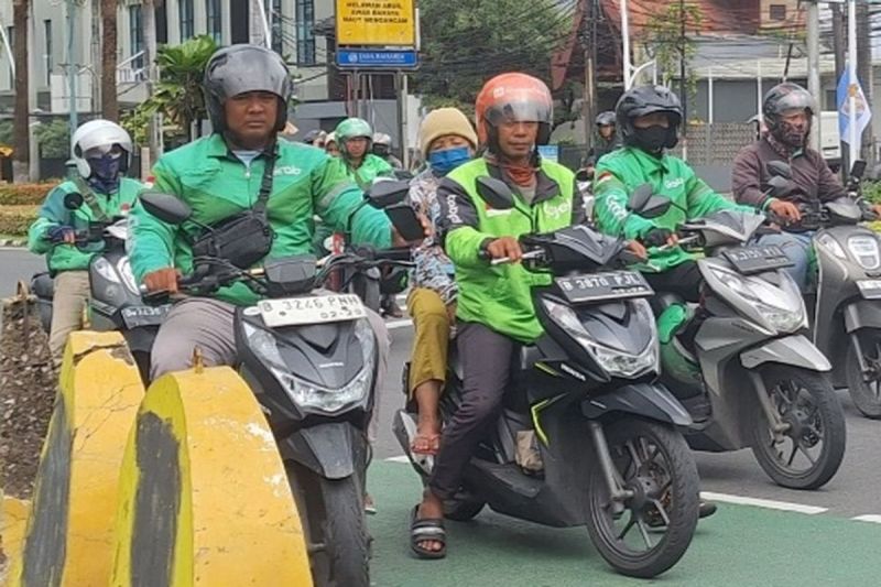 Demo ojol 20 Mei 2025, driver ojol minta aplikator tak potong komisi hingga lebih dari 20 persen. Ini klarifikasi GoTo (Gojek). (KOMPAS.com/ SHINTA DWI AYU)