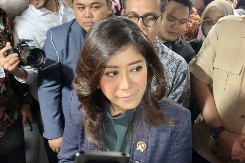 Menteri Komunikasi dan Digital (Menkomdigi) Meutya Hafid saat ditemui di di Kantor Komdigi, Jakarta Pusat, Kamis (20/3/2025).(KOMPAS.com/FIRDA JANATI)
