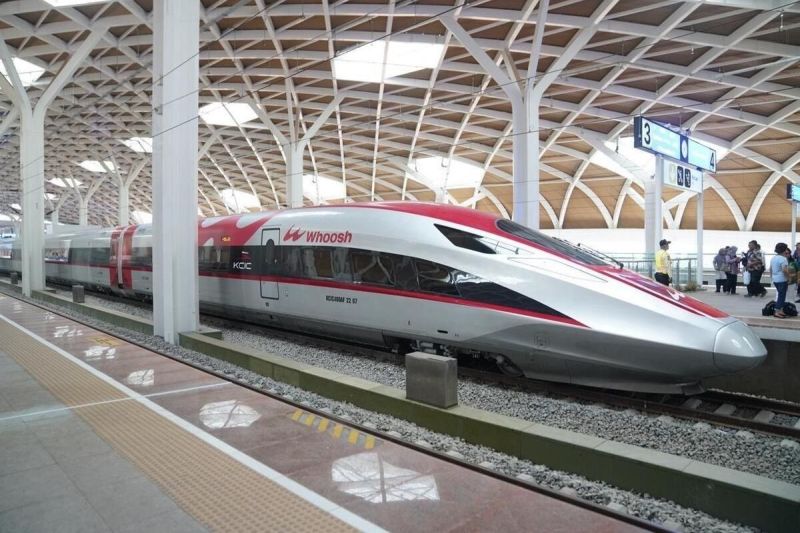 Whoosh menjadi salah satu moda tranportasi andalan untuk mudik Lebaran 2025. (Dok. KOMPAS.COM/M Elgana Mubarokah)