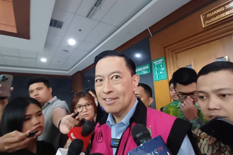 Mantan Menteri Perdagangan (Mendag) Thomas Trikasih Lembong atau Tom Lembong saat ditemui usai sidang duggan korupsi importasi gula di Pengadilan Tipikor Jakarta Pusat, Senin (21/4/2025).(KOMPAS.com)