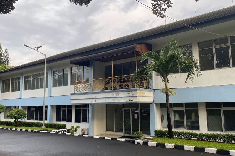 Bangunan yang akan menjadi ruang kelas untuk Sekolah Rakyat di kawasan Pusat Pendidikan, Pelatihan, dan Pengembangan Profesi (Pudiklatbangprof) Kementerian Sosial di Gandaria Selatan, Jakarta Selatan.