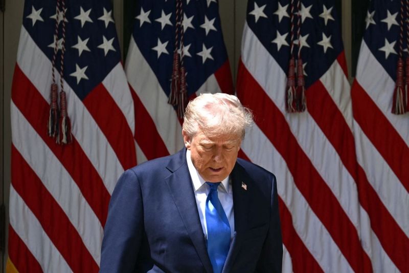 Presiden Amerika Serikat (AS) Donald Trump berencana menandatangani perintah eksekutif mengenai penetapan harga obat resep pada Senin (12/5/2025). (AFP/MANDEL NGAN)