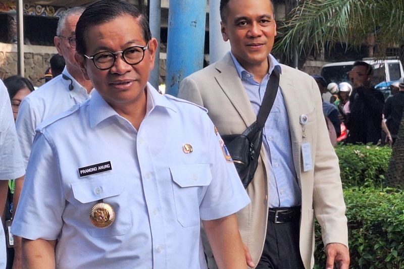 Gubernur Jakarta Pramono Anung akan memutuskan nasib tiang proyek monorel di Jalan Rasuna Said dan Asia Afrika Jakarta.(KOMPAS.com/ SHINTA DWI AYU)