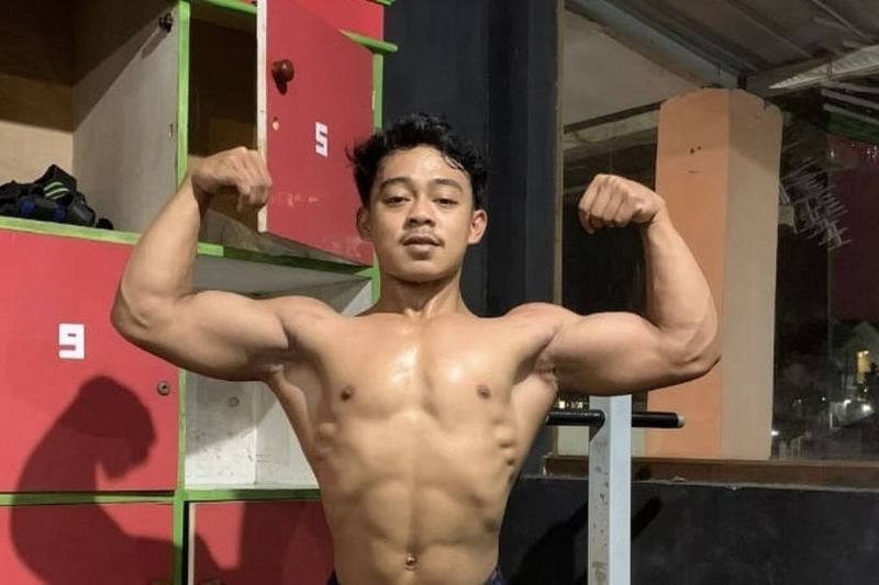 Atlet binaraga Kabupaten Malang, Ikbal Dwi Ramadan.(IMRON HAKIKI/KOMPAS.com)