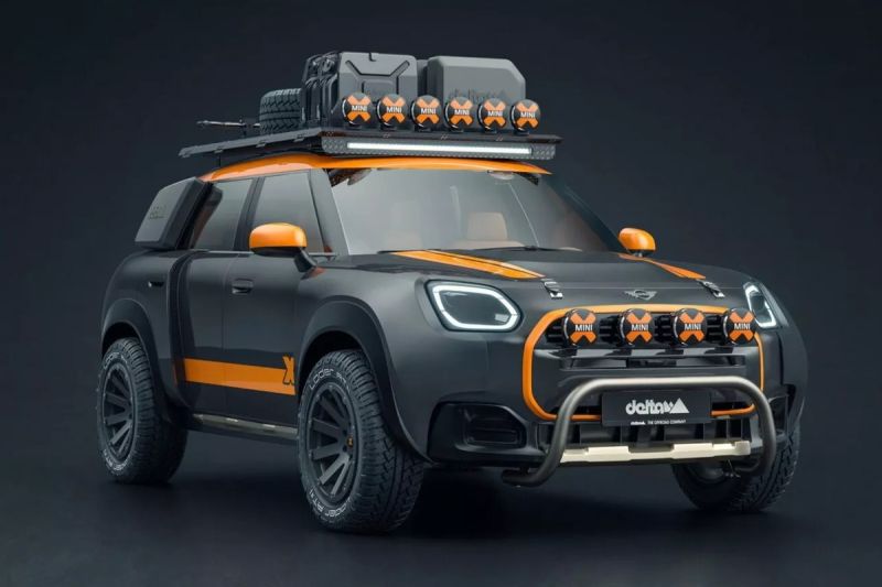 Mini Countryman SE All4 bergaya off-road(Dok. Carscoops.com)