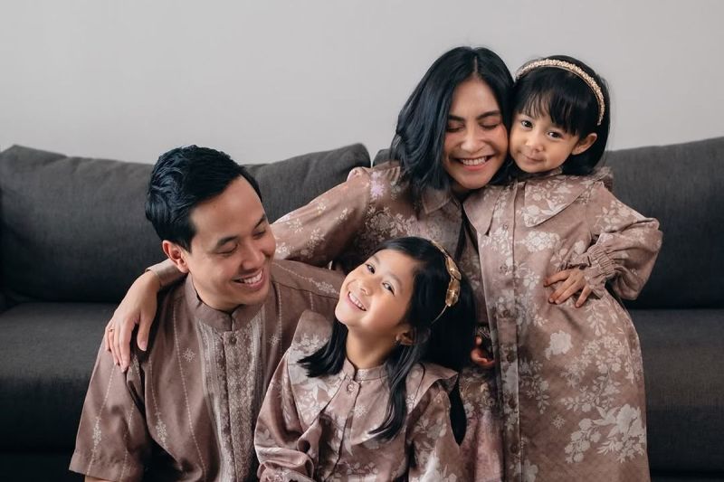 Adik Nagita Slavina, influencer sekaligus psikolog Caca Tengker.(dok. Instagram @cacatengker)