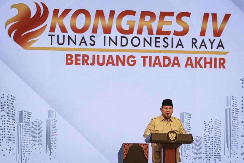 Presiden Prabowo Subianto menyampaikan sambutan pada Kongres IV Tunas Indonesia Raya (Tidar) di Jakarta, Sabtu (17/5/2025)