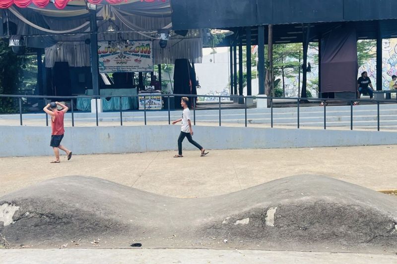 Suasana di Ruang Publik Terpadu Ramah Anak (RPTRA) Jakarta Barat dan Ruang Terbuka Hijau (RTH) Kalijodo Jakarta Timur, Minggu (18/5/2025).(Kompas.com/ Ruby Rachmadina)