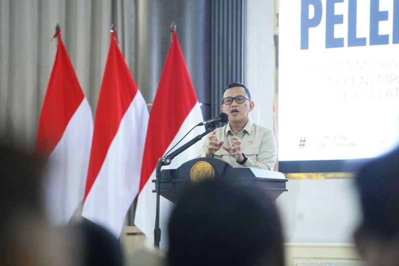 Menteri Pelindungan Pekerja Migran Indonesia (P2MI), Abdul Kadir Karding, melepas 293 pekerja migran Indonesia (PMI) yang akan bekerja di Korea Selatan melalui skema government-to-government (G2G),