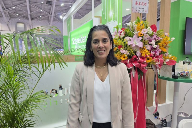 Nirupa Chander, Senior Vice President Secure Power & Data Center International Region Schneider Electric, memberikan pandangan soal bisnis data center AI di Indonesia