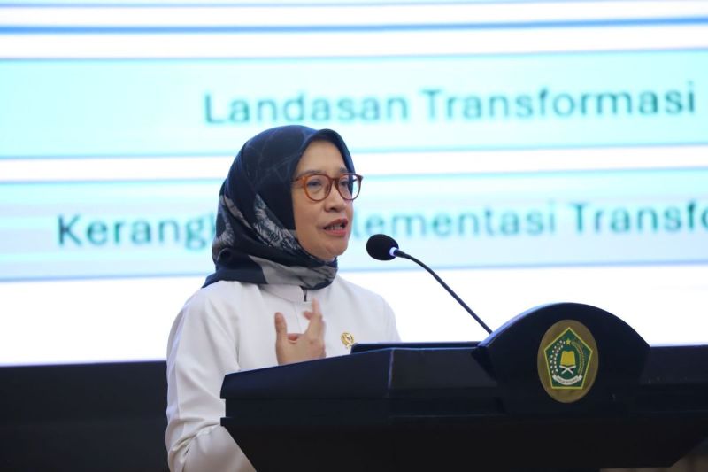 Menteri Pendayagunaan Aparatur Negara dan Reformasi Birokrasi (PANRB) Rini Widyantini menghadiri acara Kick Off Reformasi Birokrasi (RB) Kementerian Agama (Kemenag) Tahun 2025-2029 di Jakarta, Senin