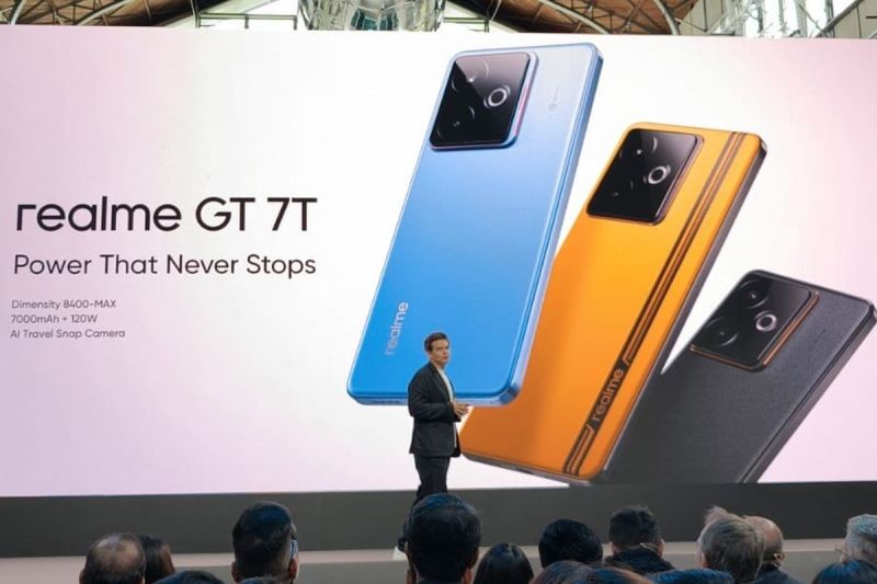 Realme GT 7T diperkenalkan sebagai anggota keluarga dari Realme GT7 series pada Selasa (27/5/2025) di Paris, Perancis. (KOMPAS.com/RESKA K. NISTANTO)
