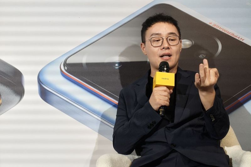 VP & CMO Realme, Chase Xu di peluncuran Realme GT 7 di Paris, Perancis, Selasa (27/5/2025).(KOMPAS.com/Reska K. Nistanto.)