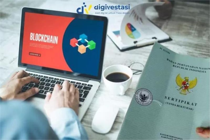 ilustrasi sistem blockchain pada layar komputer dengan ikon sertifikat tanah digital