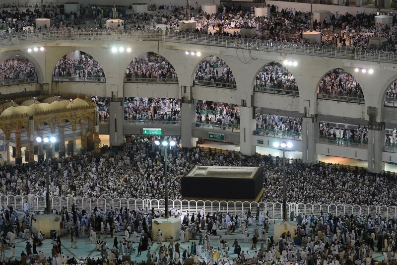 Jamaah Jalani Umrah Wajib, Masjidil Haram Dipadati Ribuan Manusia