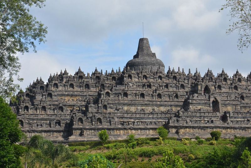 Bukan Hanya Untuk Macron, Stairlift di Borobudur Diharap Permudah Ibadah Masyarakat