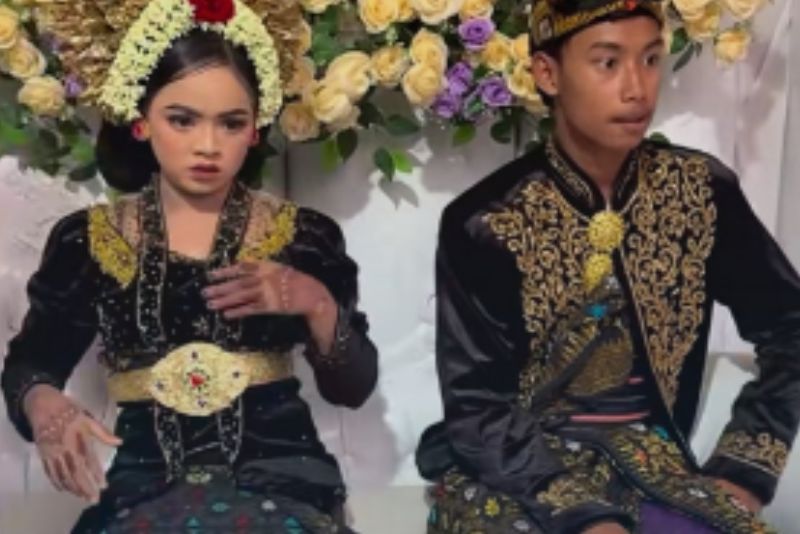 Viral! Sepasang Anak SMP di Lombok Sudah Menikah