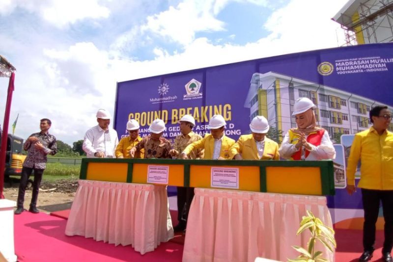 Tepati Janji ke Muhammadiyah, Bahlil Bangun Asrama Madrasah Muallimin di Bantul
