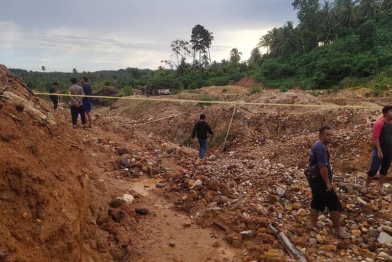 Polisi Dikepung dan Diusir Warga Saat Ciduk Penambang Ilegal di Lumajang