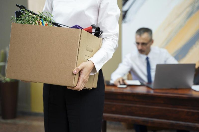 career cushioning karyawan muda