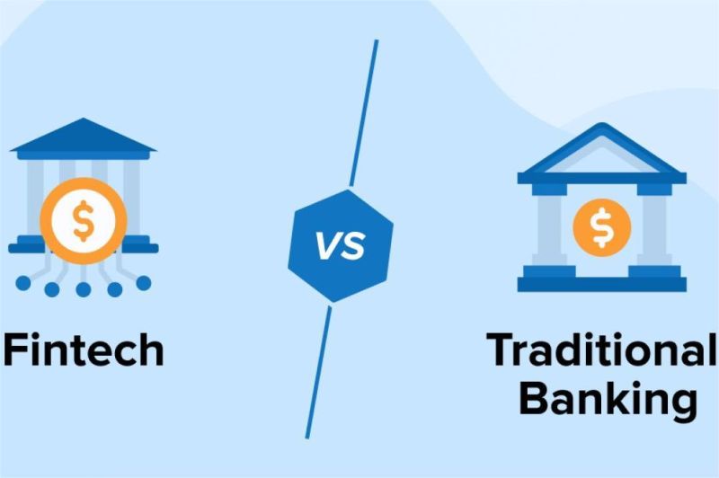 ilustrasi perbandingan pinjaman bank dan fintech dengan simbol uang dan aplikasi smartphone