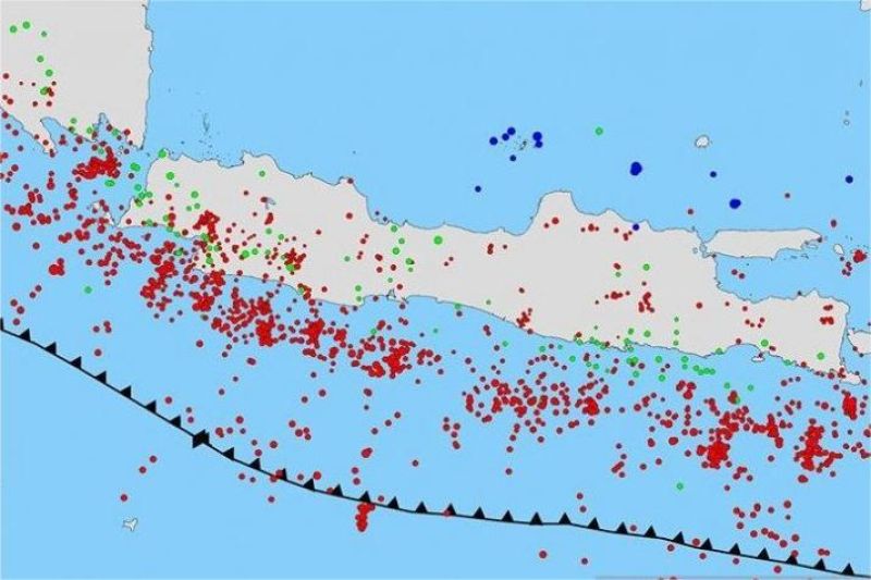 ilustrasi peta seismik Jawa Barat menunjukkan peningkatan aktivitas gempa mikro