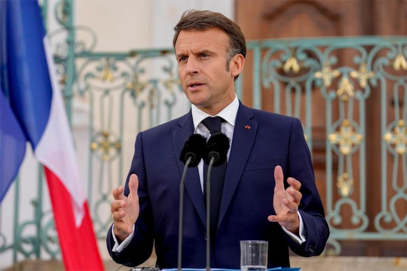 ilustrasi Presiden Macron memberi pidato pembubaran parlemen Prancis