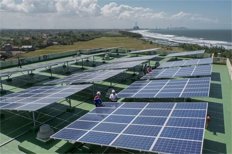 pembangkit listrik tenaga surya sebagai energi terbarukan di Indonesia