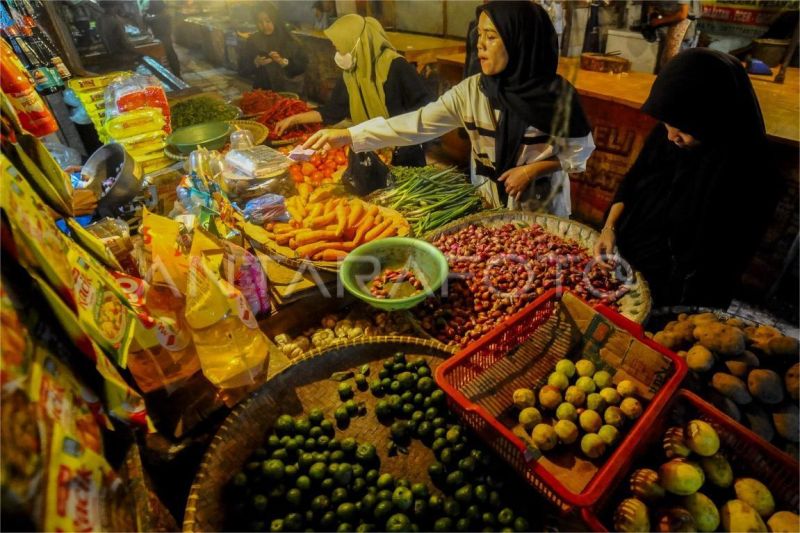 peningkatan harga kebutuhan pokok di pasar tradisional