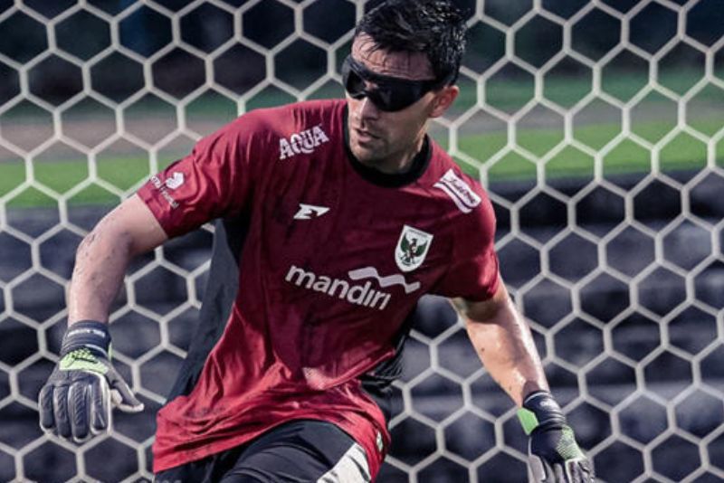 Ini Dia Fungsi Kacamata Hitam Yang Di Pakai Emil Audero di Latihan Timnas Indonesia