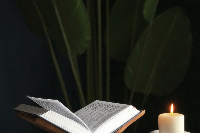 Manfaat Membaca Al-Qur'an