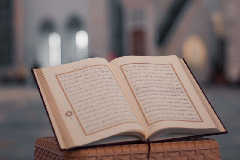 Keutamaan Membaca Surat Al-Kahfi