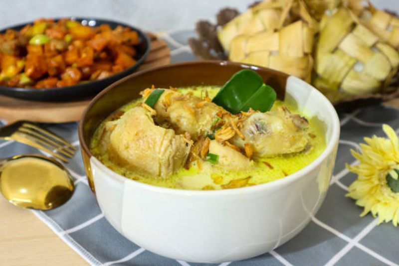 Cara Memasak Opor Ayam untuk Lebaran