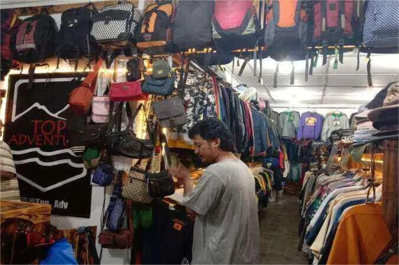 bisnis thrift shop marak dan UMKM fashion lokal kehilangan pasar