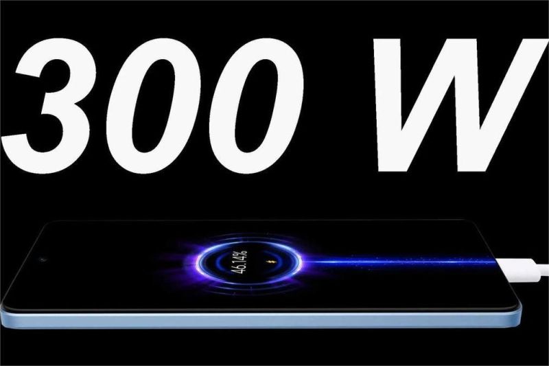 smartphone sedang diisi dengan charger 300W dalam ilustrasi pengisian daya cepat