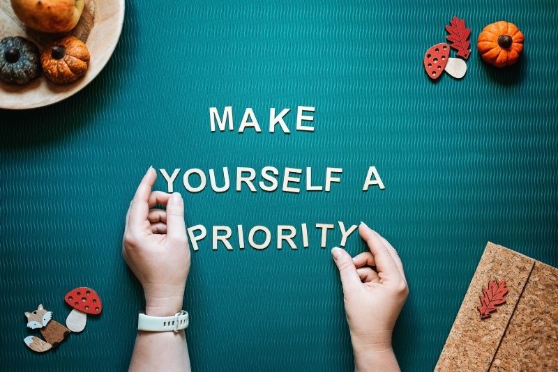 Bagaimana cara membangun kebiasaan self-care?