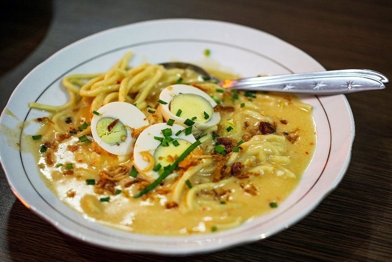 Bagaimana cara membuat mie celor khas Palembang?