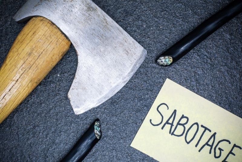 Apa yang dimaksud dengan self-sabotage?