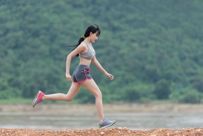 Lari Saat Traveling: Tips Tetap Aktif di Luar Kota