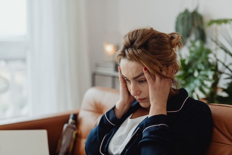 Apakah journaling bisa membantu meredakan stres?