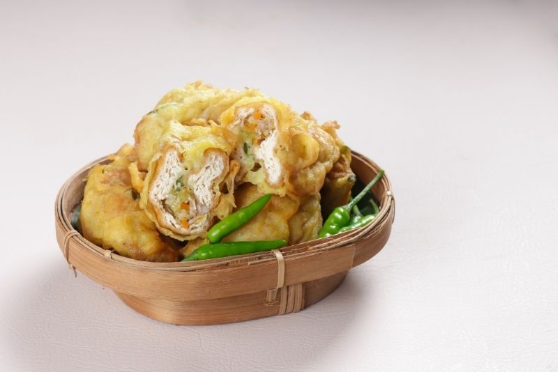 Bagaimana membuat tahu isi sayur yang enak?