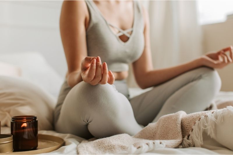 Yoga vs Stretching: Apa Bedanya?