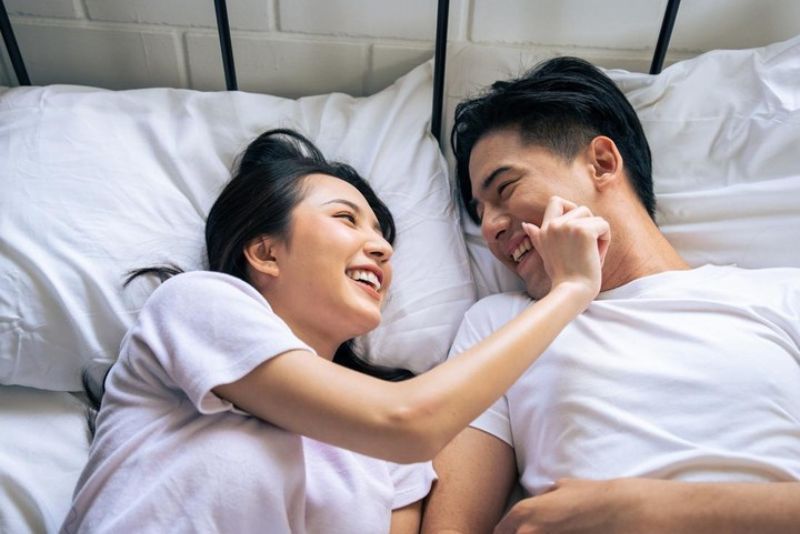 Apa Itu Pillow Talk? Kegiatan yang Disarankan Suami Nikita Willy