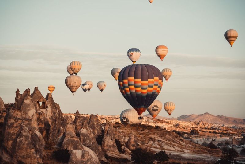 Kecelakaan Balon Udara di Turki, Pilot Tewas dan 12 WNI Luka