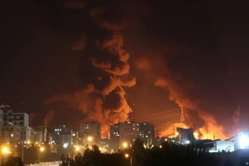 Bara Perang Israel Vs Iran Menyasar Kilang Minyak